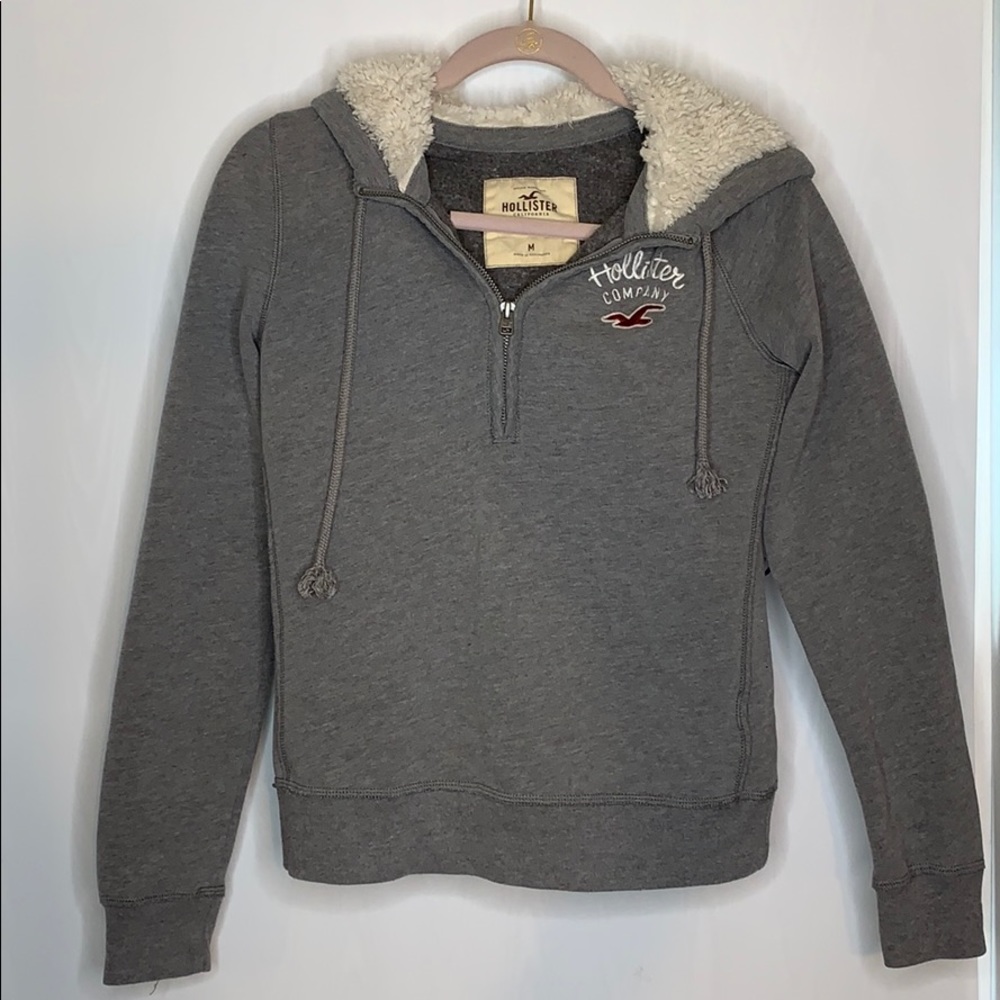 Gray fleece lined hood Hollister hoodie